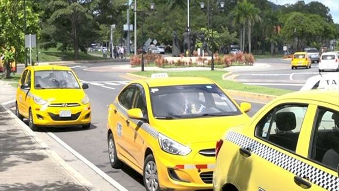 ATTT asegura que había brindado información al diputado Silva sobre cupos de taxis