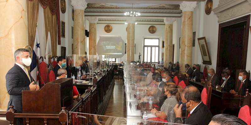 Ministro del MOP participa en reunión del Consejo Municipal de Panamá