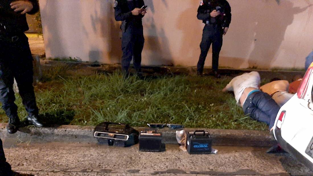 Capturan a hurtadores de computadoras de autos