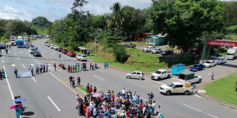 Ministro Sabonge atendió a manifestantes en Tolé