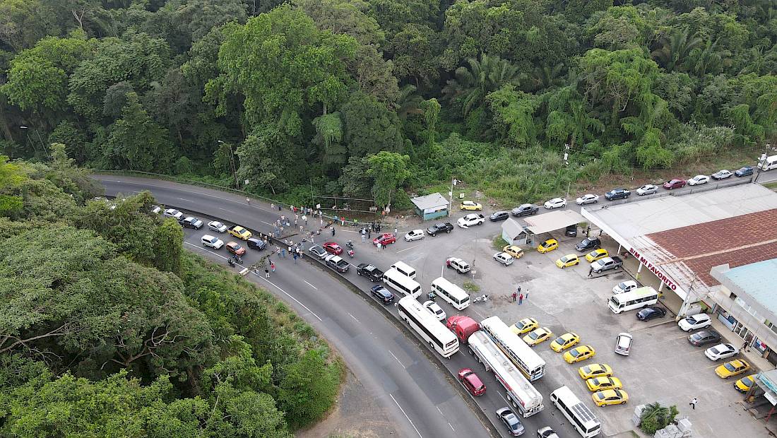 CCIAP rechaza cierre vías del país parte de taxistas