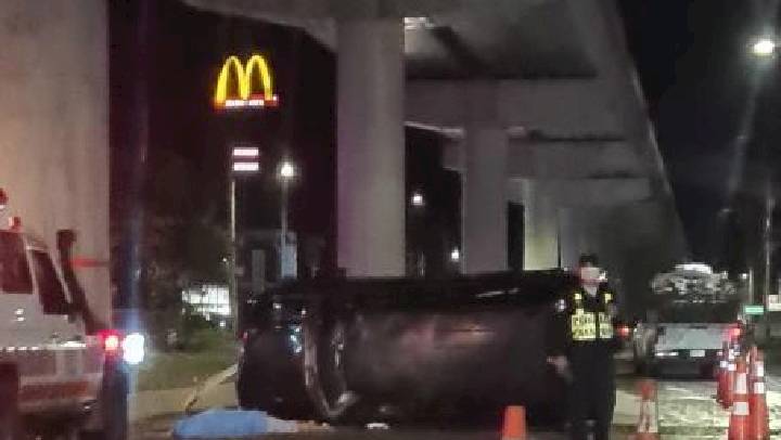 Choque y vuelco deja un muerto y dos heridos en Las Mañanitas