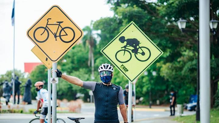 Panamá en Bici y ATTT colocan señalizaciones en diferentes puntos del país