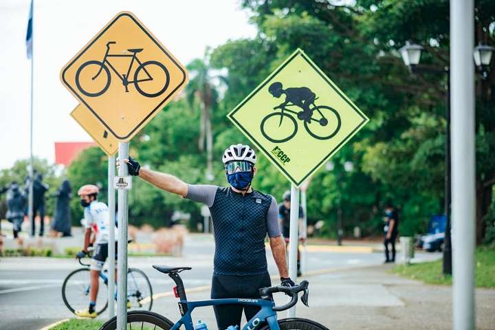 Panamá en Bici y ATTT colocan señalizaciones en diferentes puntos del país