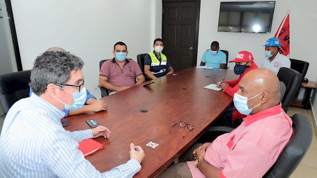 IDAAN dialoga con trabajadores preocupados por continuidad de proyectos.