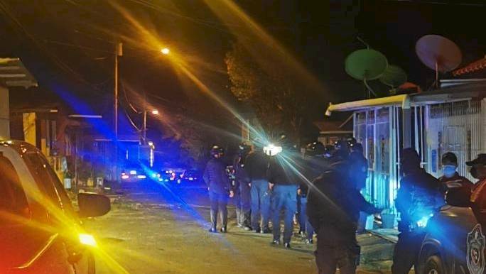 Un Policía es asesinado en Felipillo, hay menores de edad entre los aprehendidos por este hecho