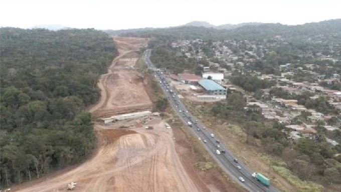 Trabajos de voladura en la vía Panamericana en 4 y 7 de diciembre