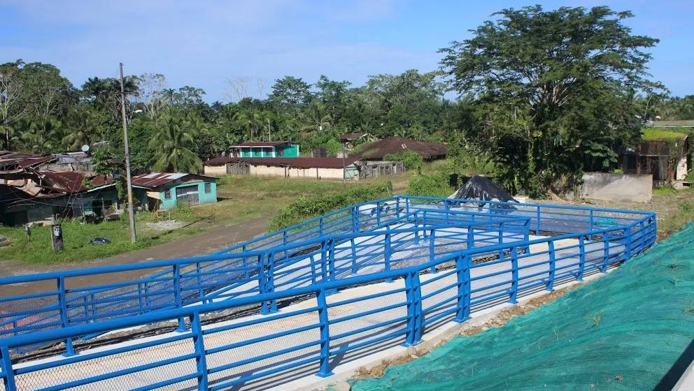 En un 97 por ciento avanza en su etapa final la construcción del puente Binacional sobre el Río Sixaola