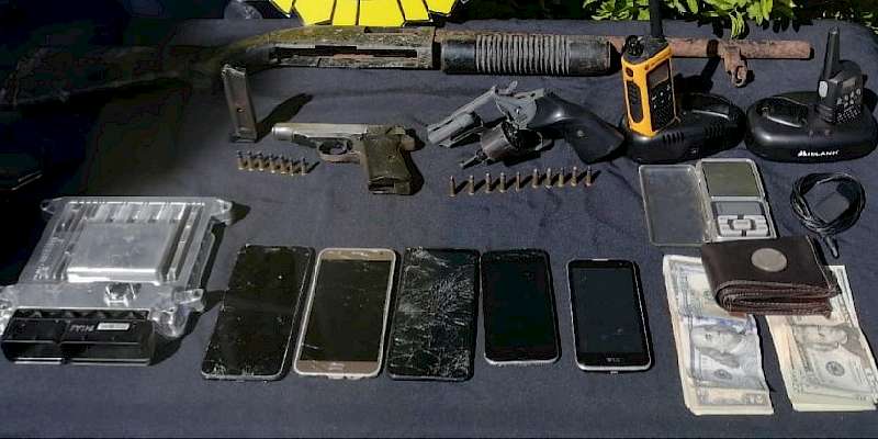 Incautan computadoras hurtadas de vehículos