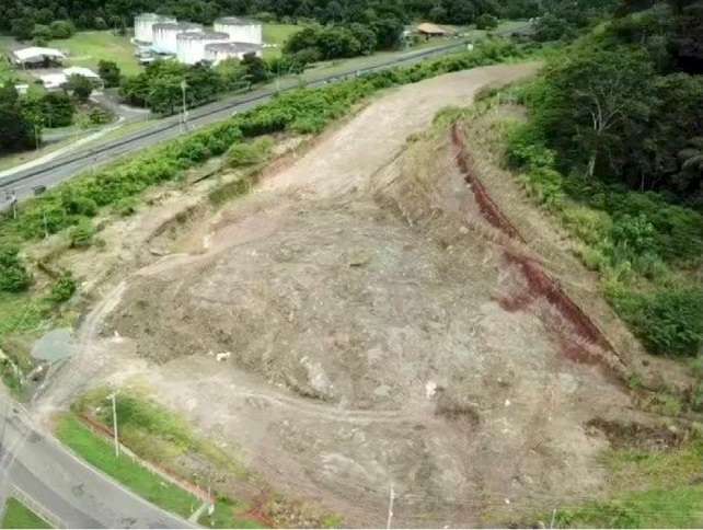 Trabajos de voladura en la vía Panamericana en Loma Cová el 18 de marzo
