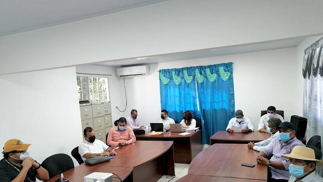MOP realiza licitación para la construcción del camino San José-Calidonia -Platanares y Pixvae, en Veraguas