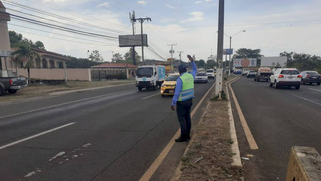 Se extiende hasta el 30 de abril vigencia de licencias, suspensión de sanción por desacato y placa vencida
