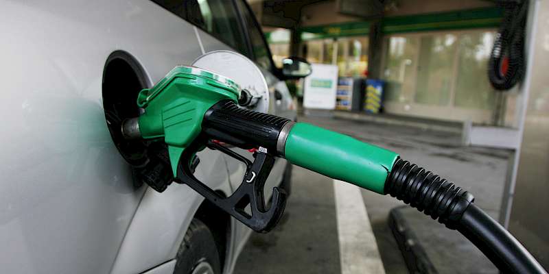 Leve baja en los precios de los combustibles desde este 9 de abril