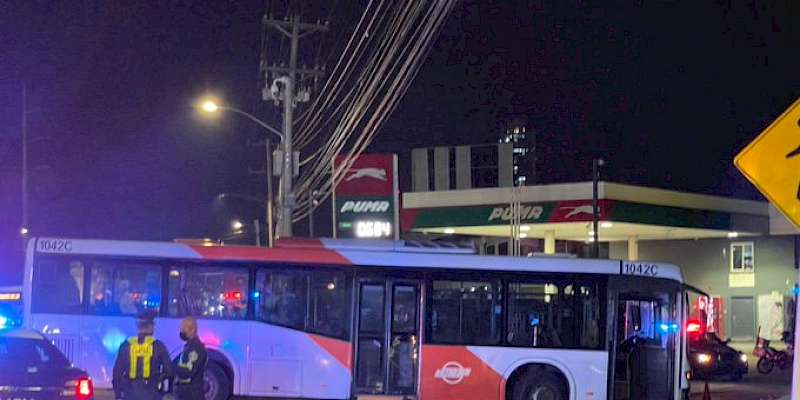 Dos fallecidos en accidente vehicular en la vía José Agustín Arango