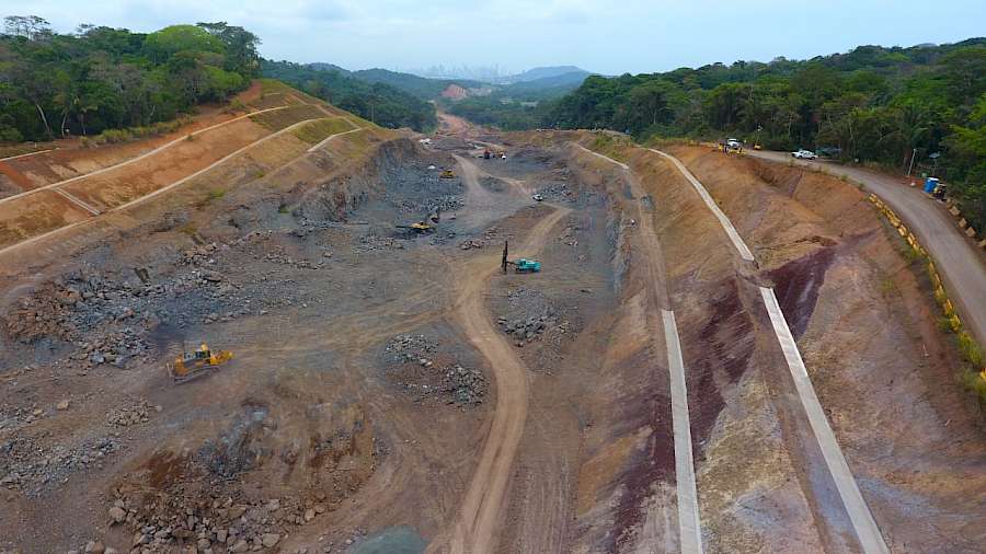 Cierre parcial de la vía Panamericana por trabajos de voladura en Loma Cová este 13 de mayo