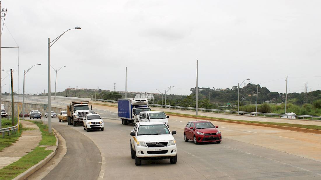 Se da la apertura de un tramo de 6.5 kilómetros de la carretera Pedregal – Gonzalillo - Transístmica y 2 km en Villalobos