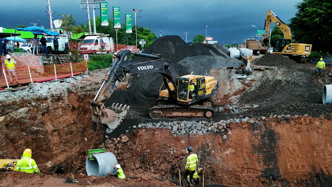 En un 70 por ciento avanzan trabajos de reparación de vía colapsada en Arraiján