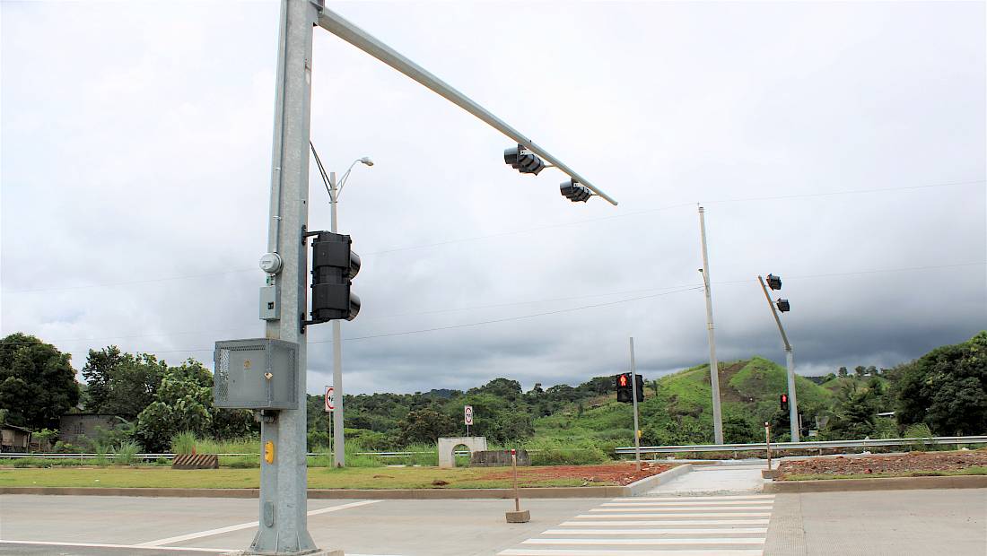 Se habilitan semáforos peatonales en el proyecto de la carretera Pedregal – Gonzalillo – Transístmica