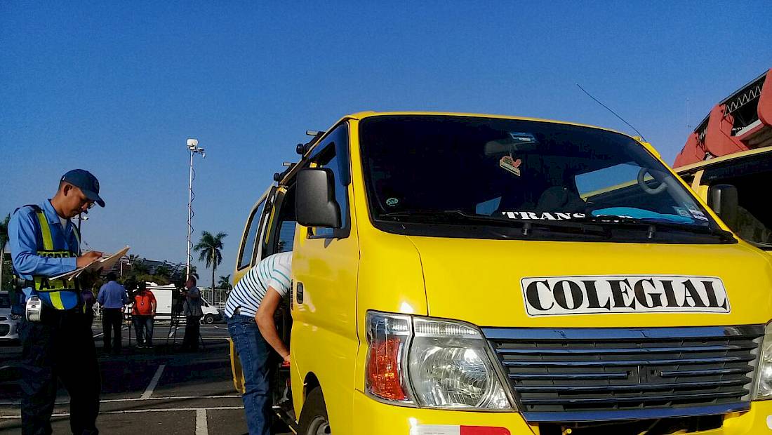 Se establecen medidas de bioseguridad para el traslado de estudiantes en buses colegiales