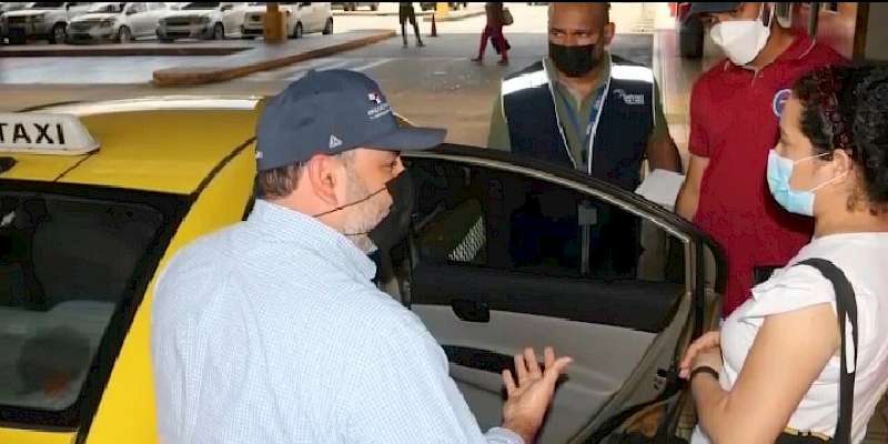 ATTT y Defensoría del Pueblo visitan sedes de taxis en Panamá y Panamá Oeste
