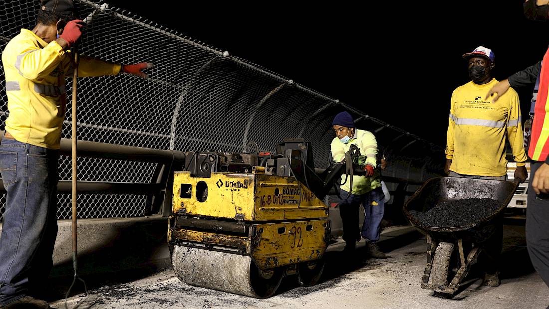 Siguen operativos de mantenimiento vial en el área Metropolitana y Puente de Las Américas