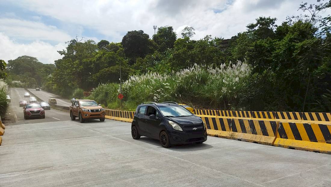 Reabierta la vía Interamericana en Loma Cová