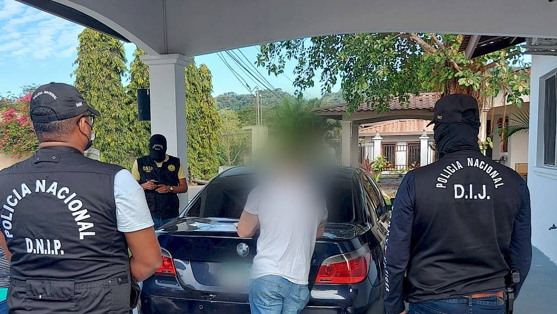 Atrapan a estafador de autos a través de la operación "Mago"