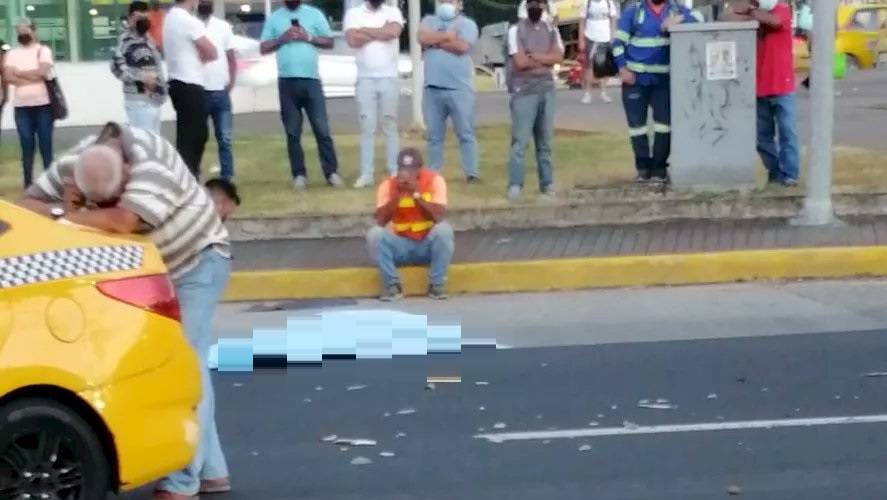 Víctima fatal por atropello en la vía Fernández de Córdoba