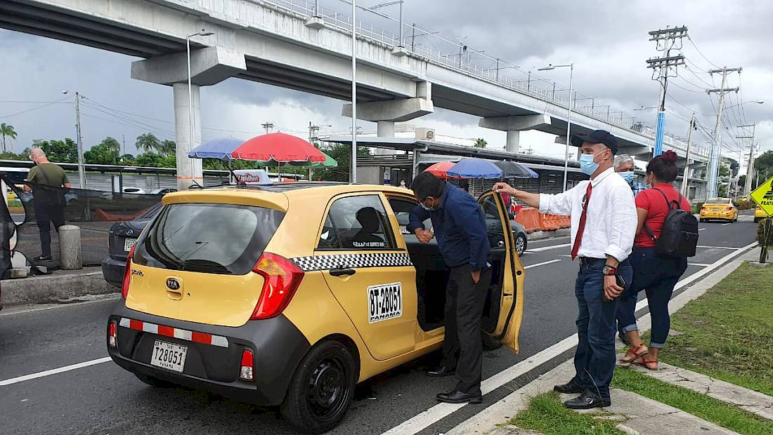 ATTT anuncia la venta de placas del sector público