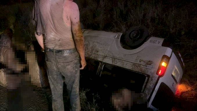 Una víctima fatal y 14 heridos tras vuelco de bus pirata en la autopista Arraiján - La Chorrera