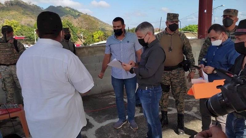 Reabren la vía Panamericana tras diálogo con el ministro del MOP
