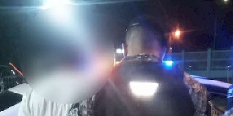 Sorprendido por la Policía cuando intentaba hurtar un auto