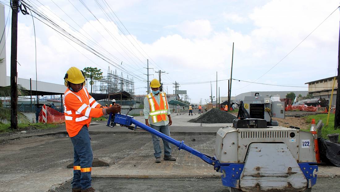 Más de 139 millones se invierten en proyectos viales en la provincia de Colón