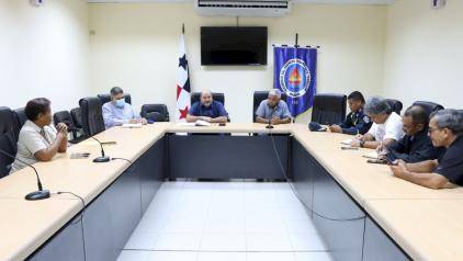 Buscan erradicar el transporte ilegal de pasajeros
