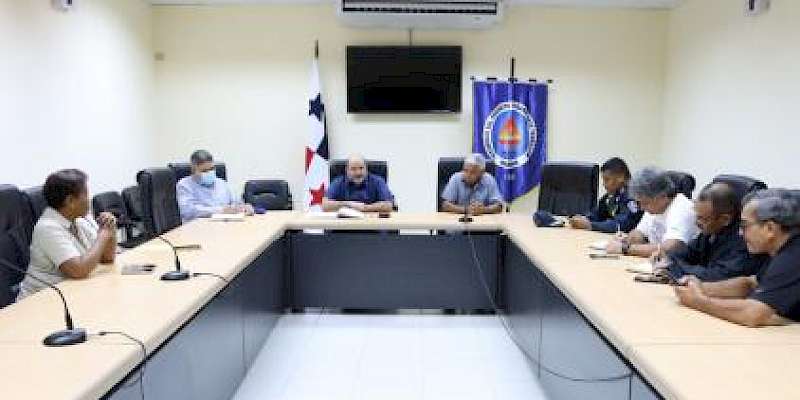 Buscan erradicar el transporte ilegal de pasajeros