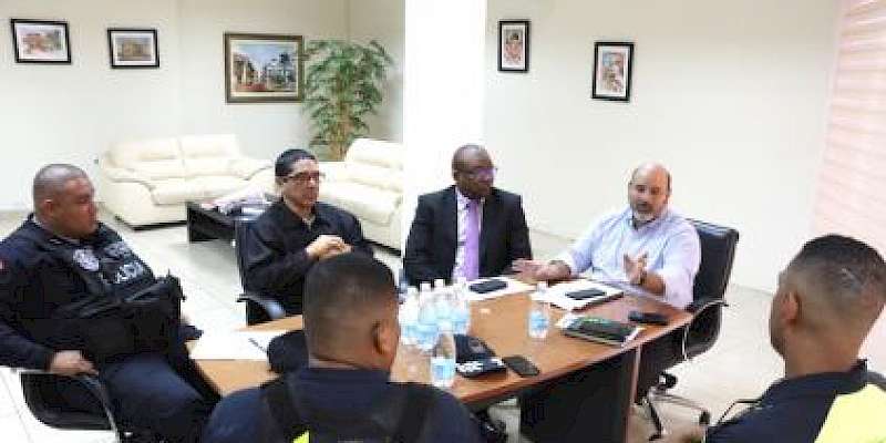 ATTT coordina operativos contra el transporte pirata