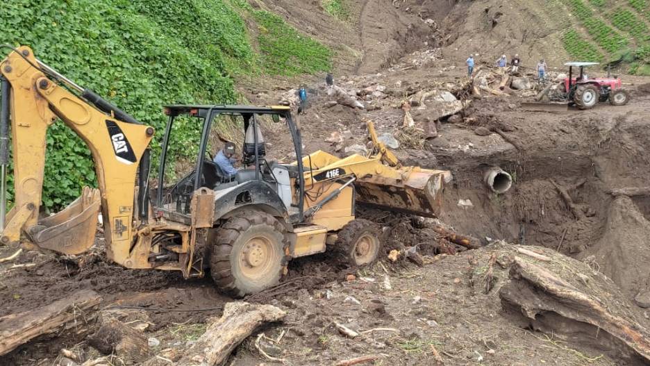 MOP inicia trabajos de limpieza y despeje de vías en Tierras Altas