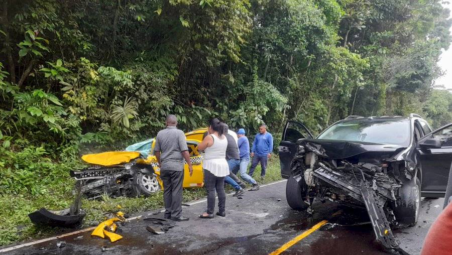 Detención de una mujer por homicidio culposo por accidente de tránsito en el que fallecen tres personas