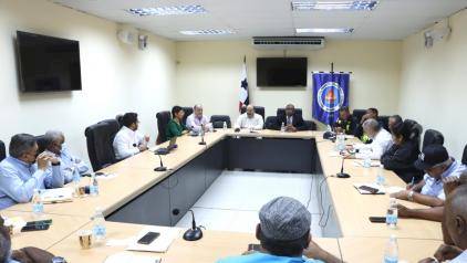 ATTT se reúne con transportistas del oeste para garantizar la fluidez vehicular en horas pico