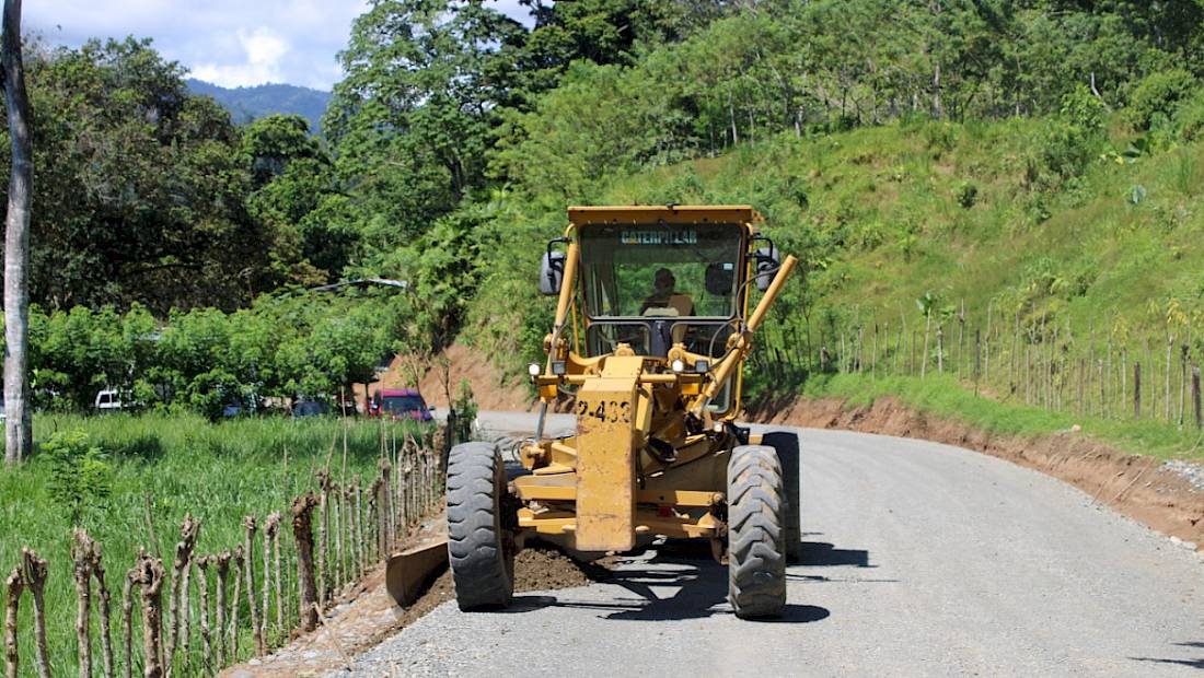 Avanza el proyecto de rehabilitación de calles y caminos del distrito de Changuinola