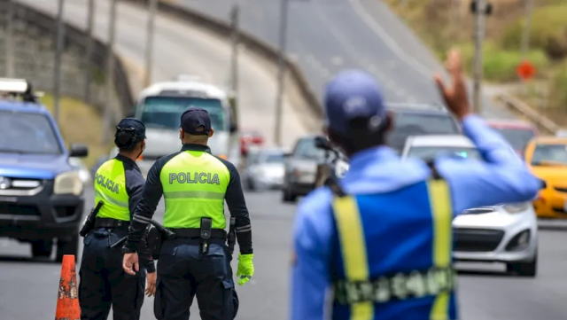 Intensifican dispositivos de seguridad vial ante inversión de carriles