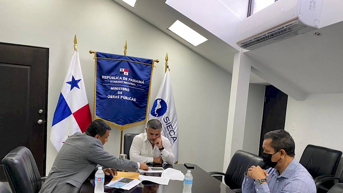 El MOP y el BID analizan un proyecto integral de Electro-Movilidad para Ciudades Sostenibles