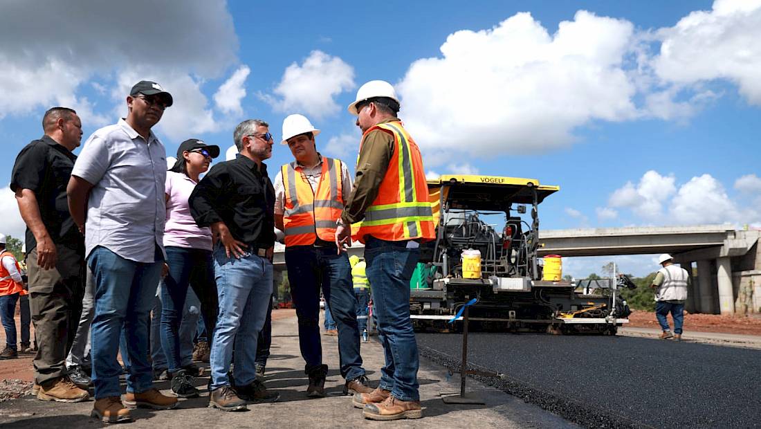 Ministro Sabonge recorre cuatro proyectos en ejecución en Panamá Oeste