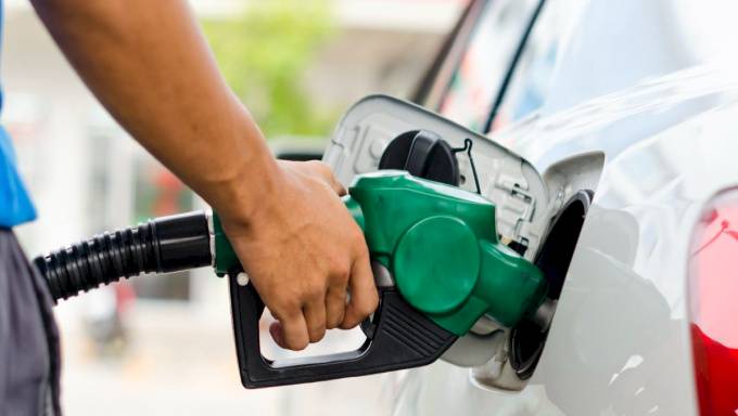 El viernes 26 de enero, aumentan los precios de los combustibles