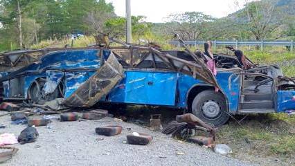 Al menos 39 fallecidos en accidente de tránsito que involucró un bus que trasladaba migrantes