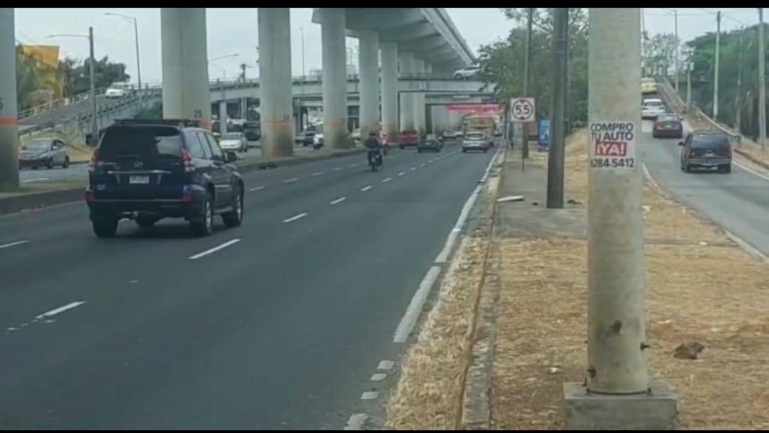Se investiga accidente de tránsito donde fallecieron dos personas en la vía Domingo Díaz