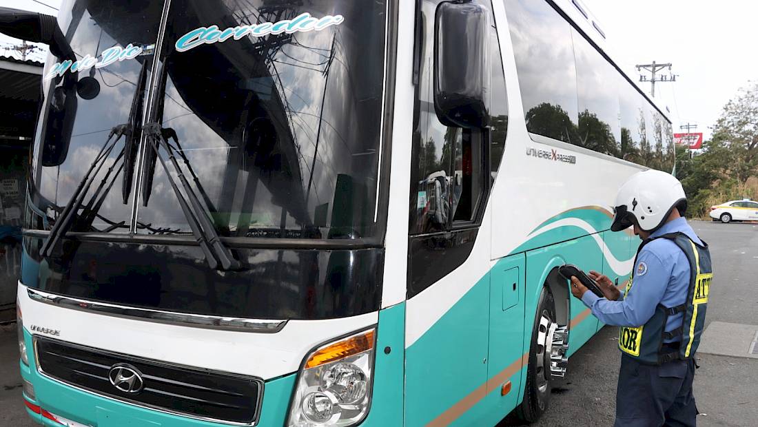 ATTT realiza operativo sorpresa a piqueras de buses en 24 de Diciembre y Chepo