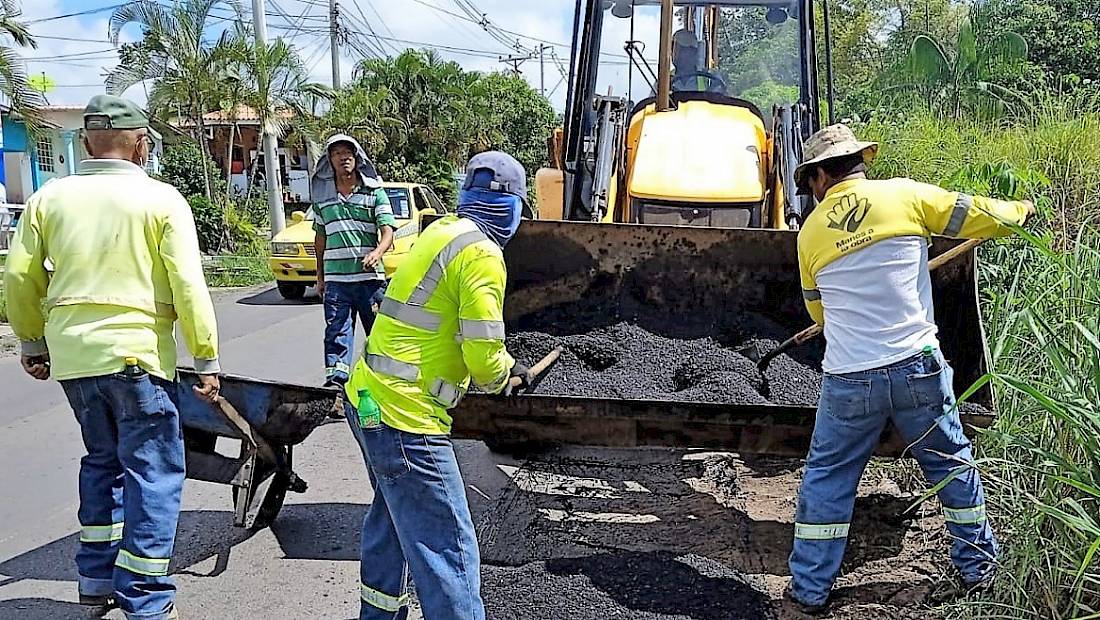 Rehabilitan la vía principal hacia Mendoza tras colocar 36 toneladas de asfalto
