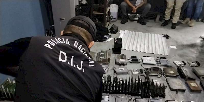 Desmantelan grupo delictivo dedicado al hurto de computadoras de autos