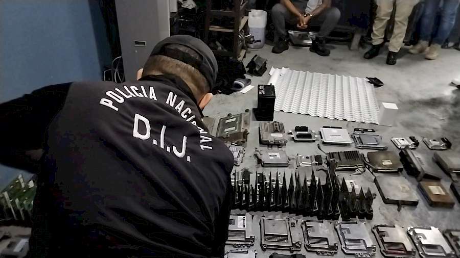 Desmantelan grupo delictivo dedicado al hurto de computadoras de autos